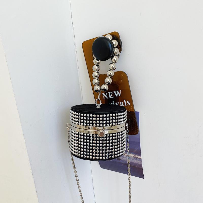 Módní malá mini kabelka s jasnými diamanty dámská kabelka 2025 nová letní řetízková kabelka přes rameno messenger kabelka krabičková kabelka