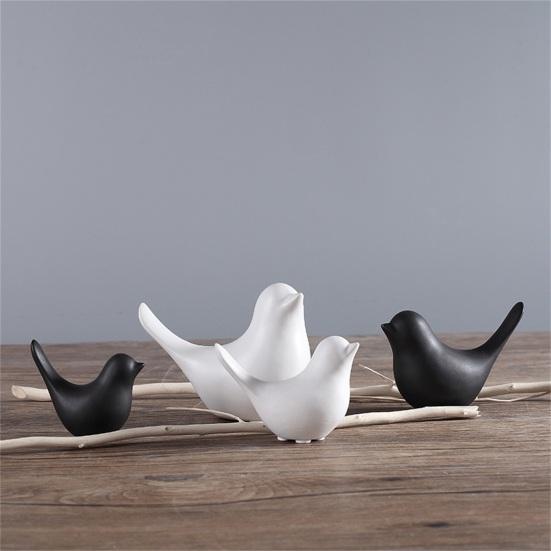 Hand-crafted Bird Figurine Polished Ceramic Vivid Appearance Artistic Bird Statue for Entrance