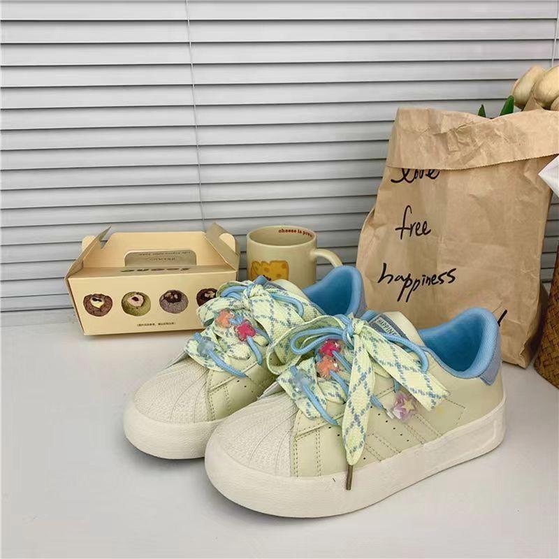 

Student Little White Shoes Women s 2024 New Spring and Summer Original Design Niche Board Shoes Shell Head Versatile Casual Biscuit Shoes 40