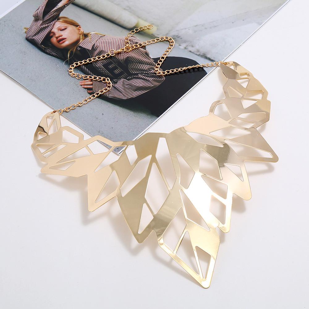 Exaggerated Hollow Leaf Chain Necklace In Gold And Silver For Trendy Adult Fashion