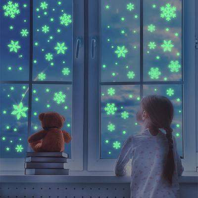 Star Shape Glow In the Dark Bedroom Dormitory Decoration 3D Luminous Snowflake Fluorescent Christmas Stickers Wall Stickers