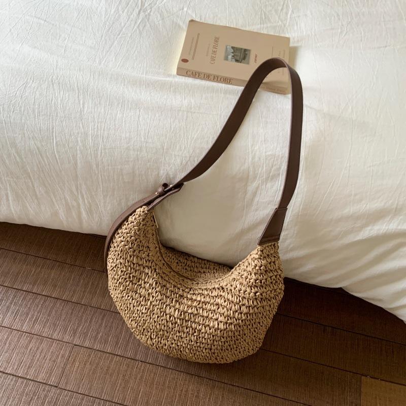 

Lazy wind large-capacity woven bag women s 2025 new Korean version of fashion commuter shoulder bag seaside vacation beach bag хакі