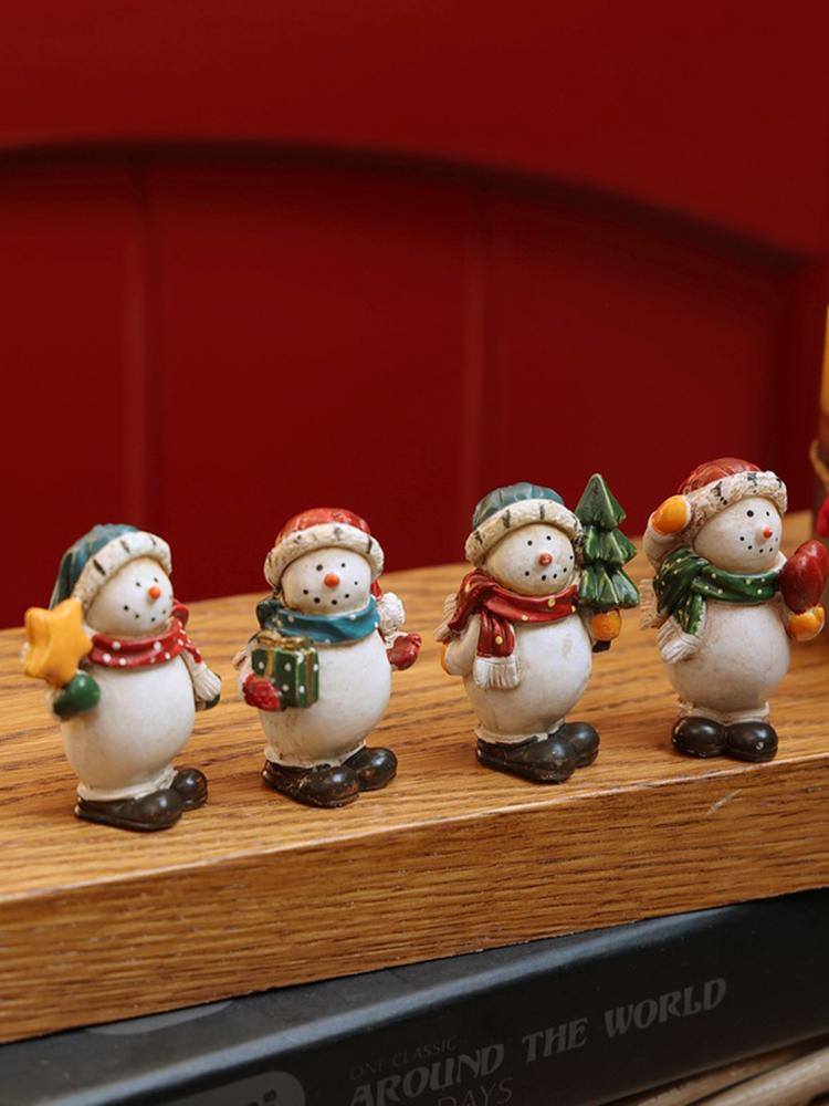 Cute Christmas Holiday Atmosphere Snowman Retro Resin Decor On Desk New Year Ornaments Photography Props Home Decoration