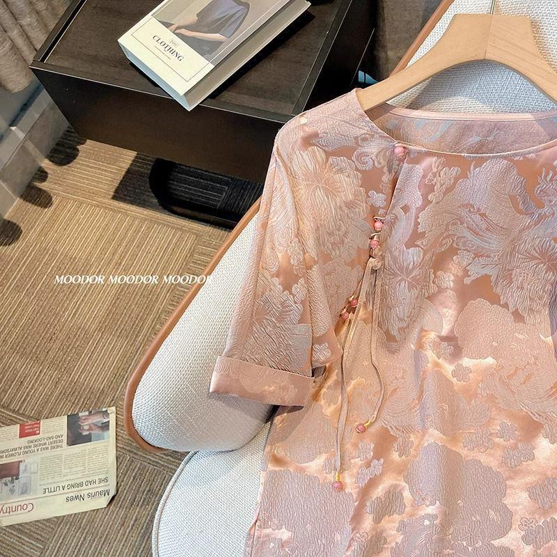 Women's 2024 Retro Jacquard Five-Sleeve Tang Suit T-Shirt - Early Spring National Style