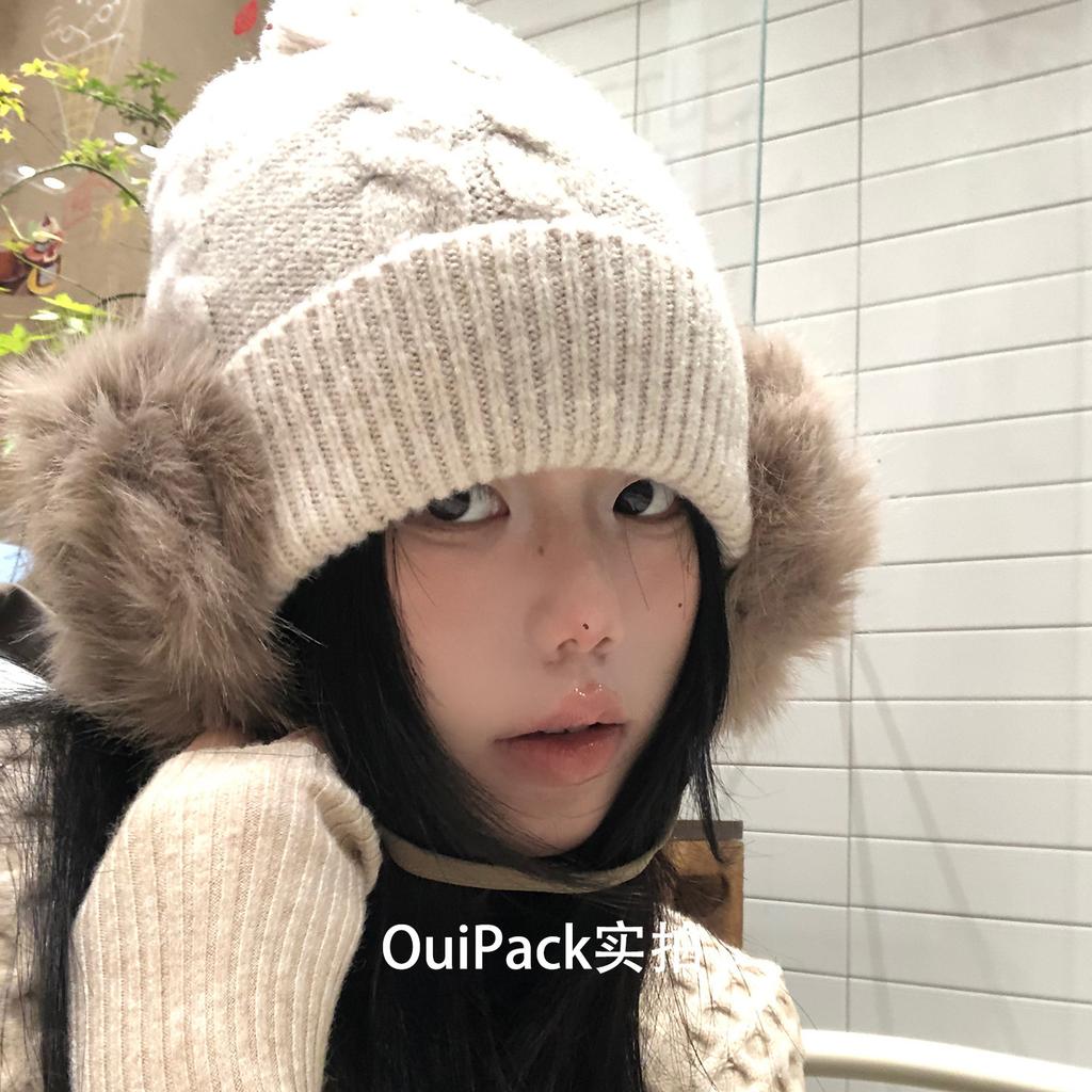 Korean winter new Korean eight-character twist hairball knitted hat, ear hat, women's lace-up thickened wool
