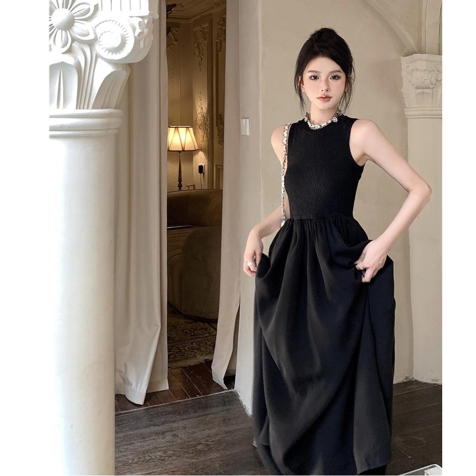 2026 new French retro chic waist long dress temperament sleeveless design back hollow dress women