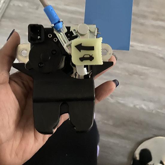 

Защелка багажника, черный привод, легкий профессиональный замок в сборе 81230C1010, надежная автоматическая дверь багажника