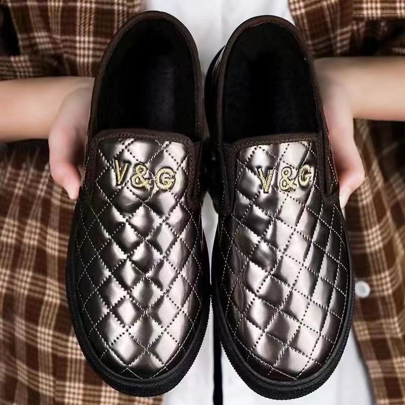 

Зимние кожаные бархатные комнатные теплые бархатные универсальные студенческие туфли на плоской подошве водонепроницаемые туфли для мамы 40