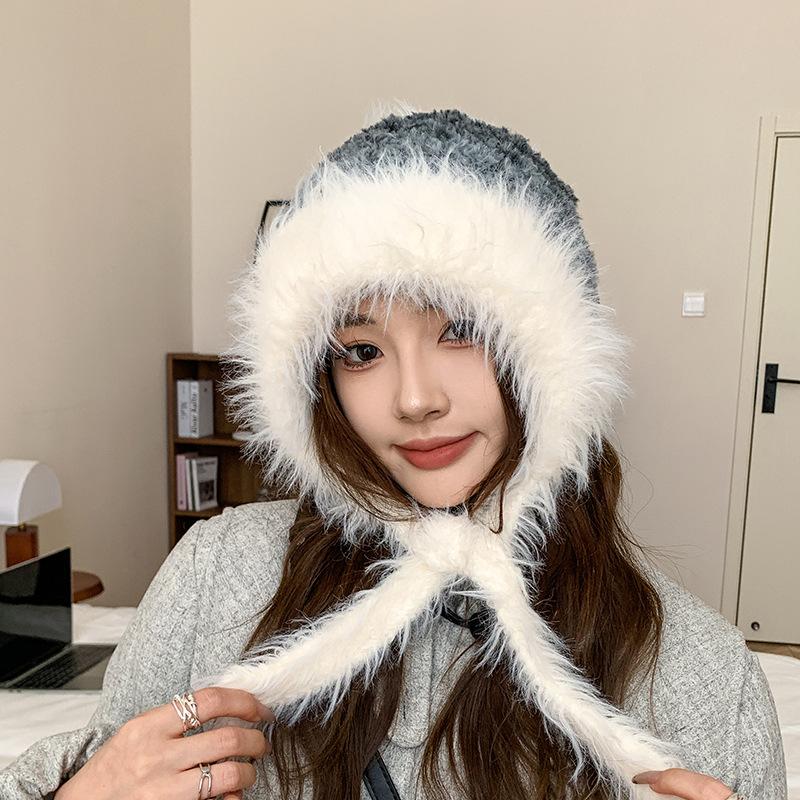 Women's Autumn and Winter Fashion Knitted Hat Warmth Protects Ears and Colds To Show Their Faces Small Wool Hat Big Head Surround Lei Feng Hat
