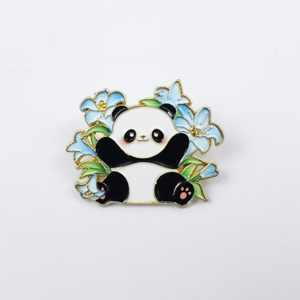Personalized Cartoon Panda Brooch: Cute Green Bamboo Alloy Pin for Backpack & Clothing Decoration