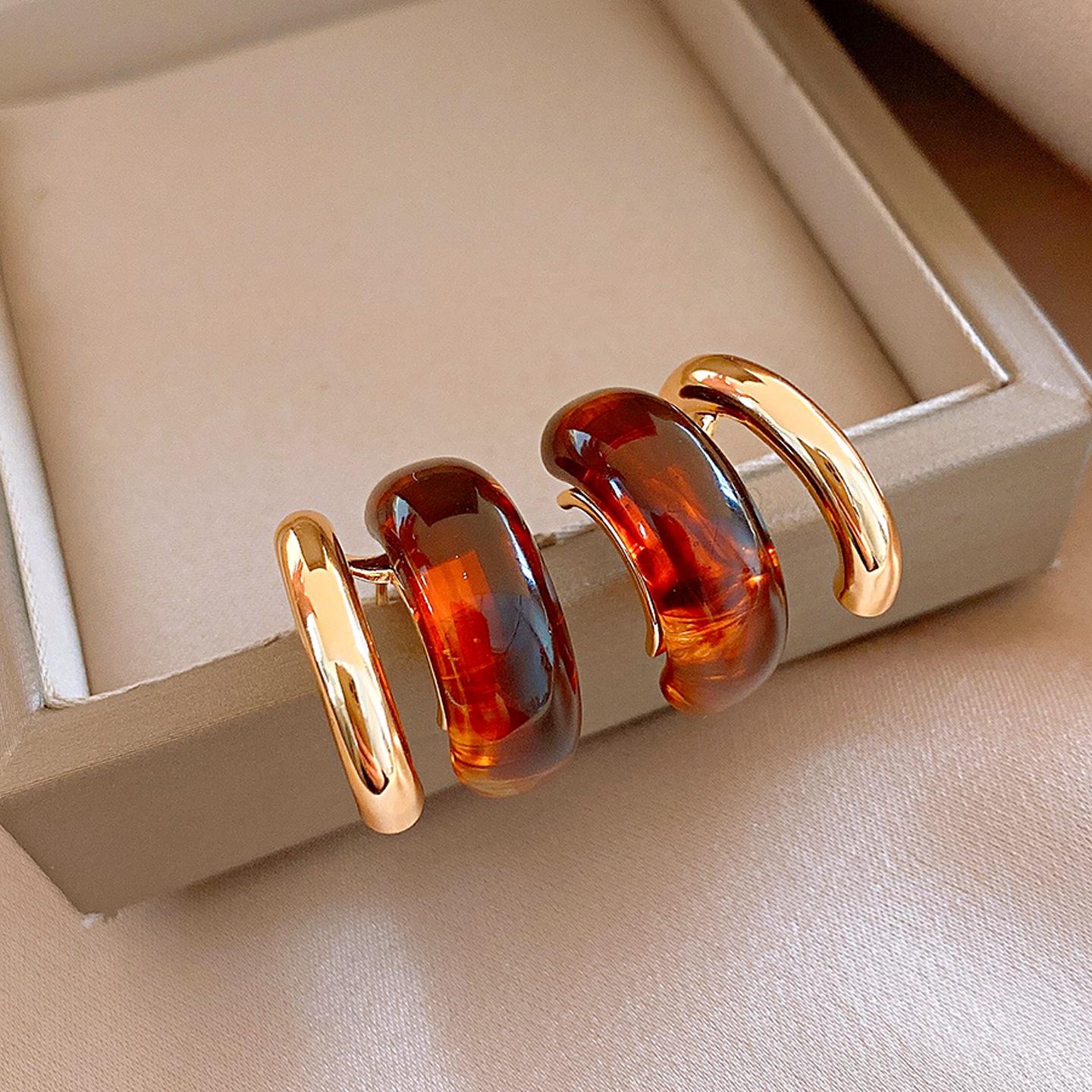 Maillard coffee resin C-shaped earrings, stud earrings, fashion temperament earrings women