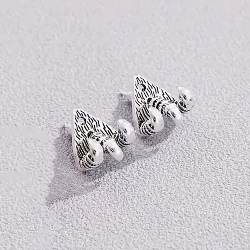 Punk Metal Dragon Claw Stud Earrings for Women Men New Gothic Black Geometric Personality Earrings Charms Jewelry Accessories серебряный