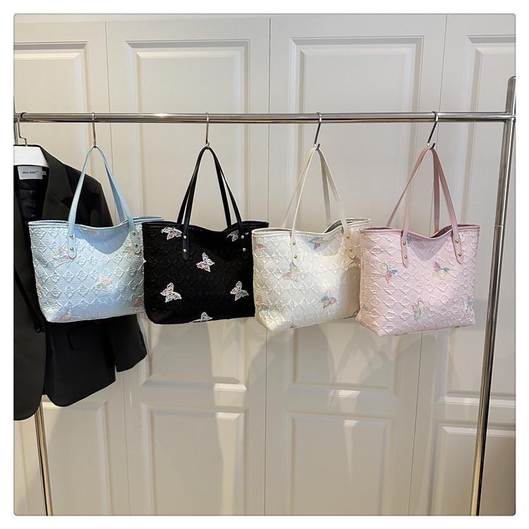 Stylish Casual Commute Shoulder Bag: Fashionable, Large-Capacity Tote for Students