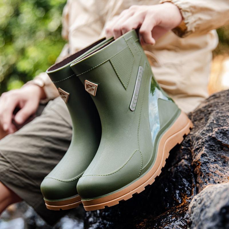 Winter velvet rain shoes men's medium tube thick-soled non-slip men's wear-resistant water shoes outdoor waterproof and warm rain boots