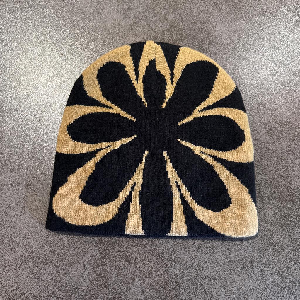 

Knitted Hat With Flower Pattern For Winter And Spring Warmth For Trendy Women Black Khaki