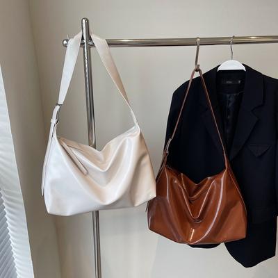Daily Bag Soft Collapse Simple Shoulder Bag Large Bag New Bag Women's Large Capacity Messenger Bag Tide