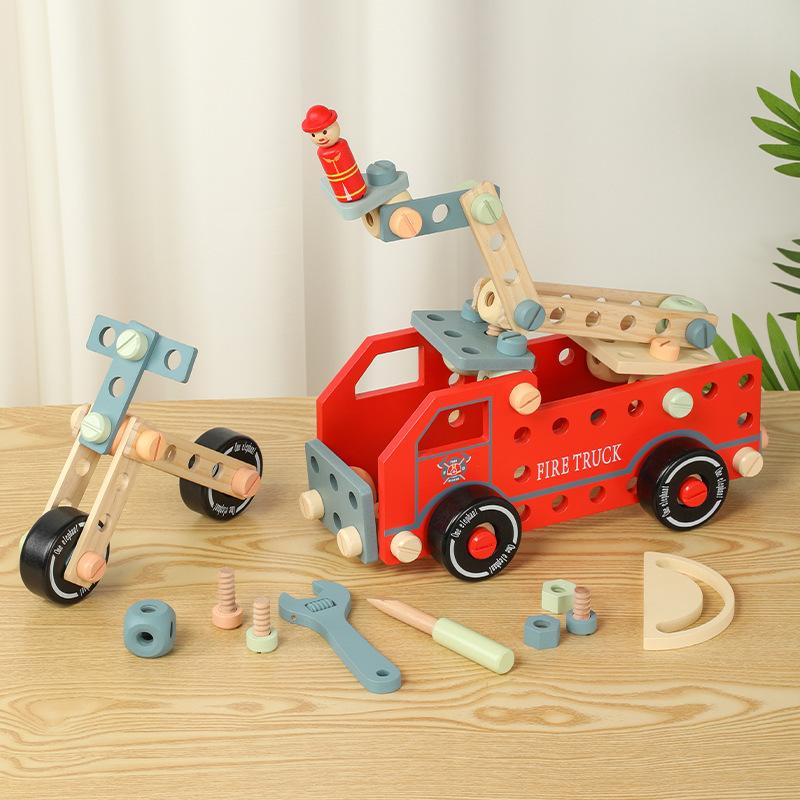 Wooden Variety of DIY Nut Combination, Young Children Creative Screws Puzzle Fight Disassembly Building Block Interactive Toys