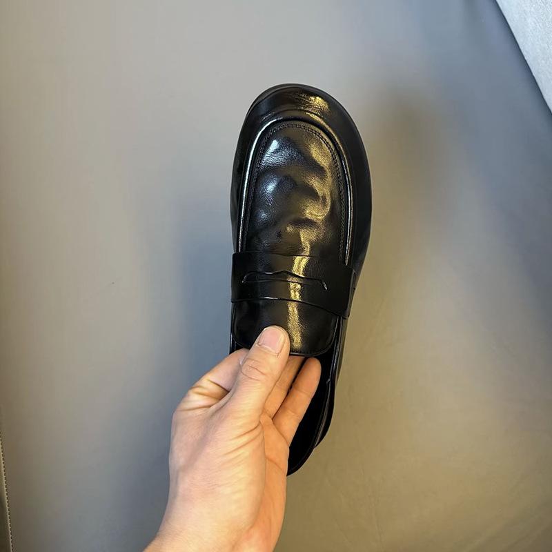 Genuine Leather Slip-On Moccasins 2025: Autumn Breathable Loafers with Soft Soles