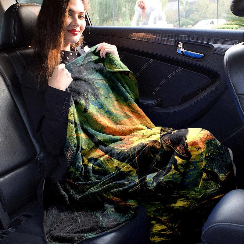 1pc Dinosaur Printing Lightweight Flannel Blanket, Comfortable and Warm Blanket, for Camping Sofa Bed and Couch Office, In All Seasons
