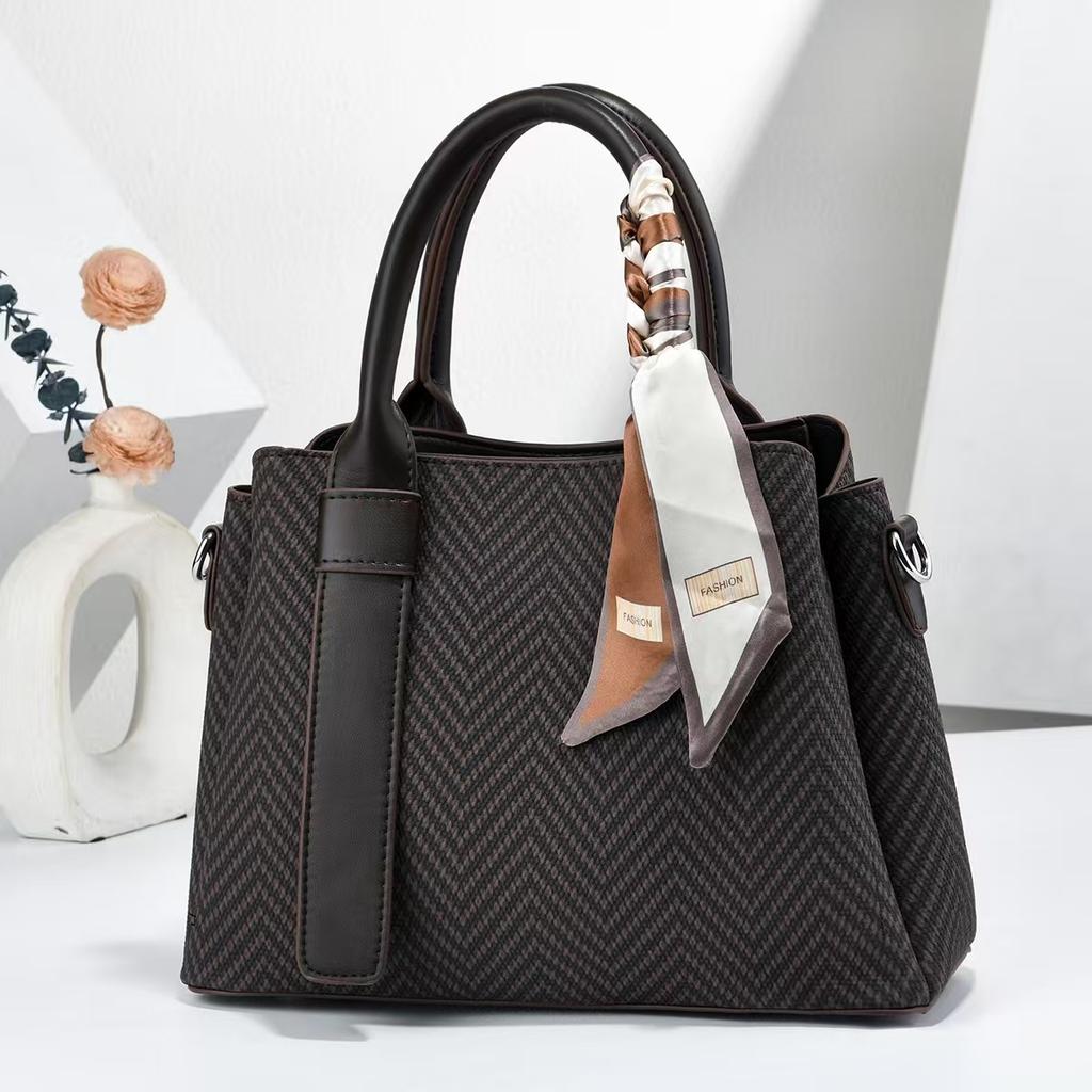 Good Looking Stylish Commuter Tote Handbag For Ladies, Multiway Shoulder & Crossbody Daily Matching Bag