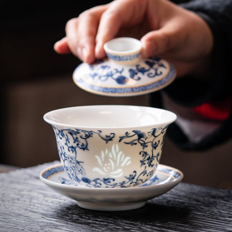140ml Chinese Blue and White Porcelain Gaiwan Handmade Ceramic Tea Tureen Teacup Household Tea Bowl Travel Portable Teaware