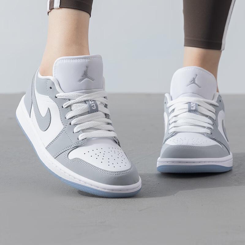 Nike Air Jordan 1 Low Women's Basketball Shoes