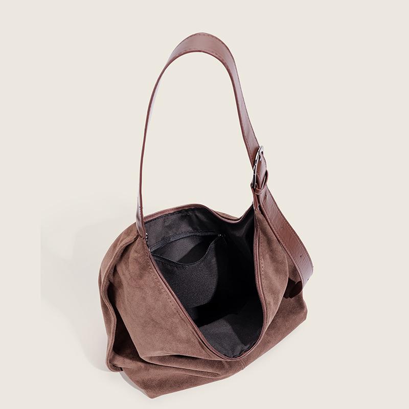 2025 Autumn and Winter New Suede Large Capacity Bag Women's Korean Version Ins Retro Casual Crossbody Bag Commuter Bag