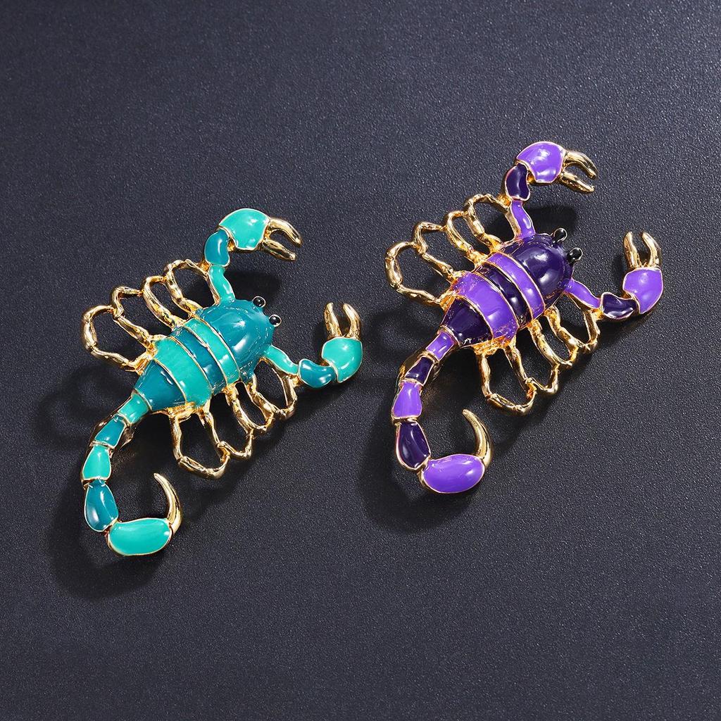 Elegant Scorpion Brooch: High-End Enamel Alloy Pin for Men's Suits