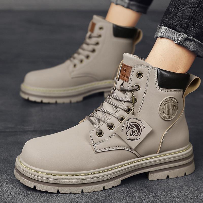 Autumn New Shoes for Men Classical Yellow Boots Outdoor High Tops Leather Casual Shoes Winter Man Warm Plush Ankle Boots