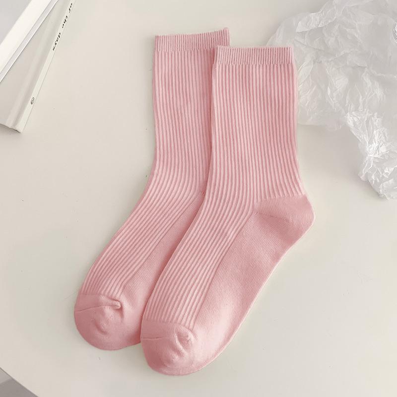 Women's Double Needle Pure Cotton Mid-Calf Socks - Solid Color, Anti-Pilling, Versatile for Spring and Autumn.