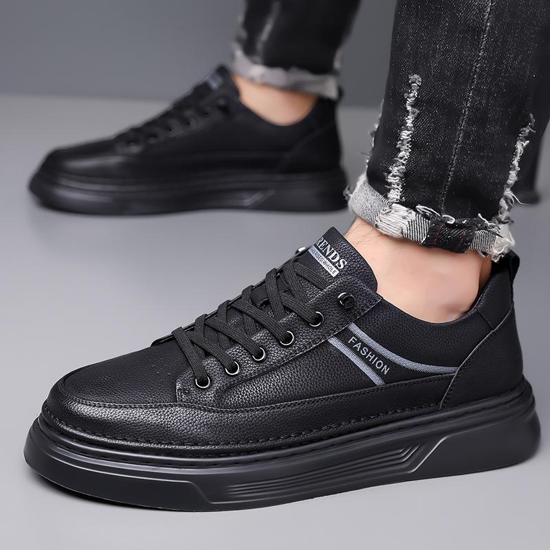 Fashion Shoes for Men Genuine Leather Casual Shoes White Flat Skateboard Shoes Street Cool Slip-on Sneaker