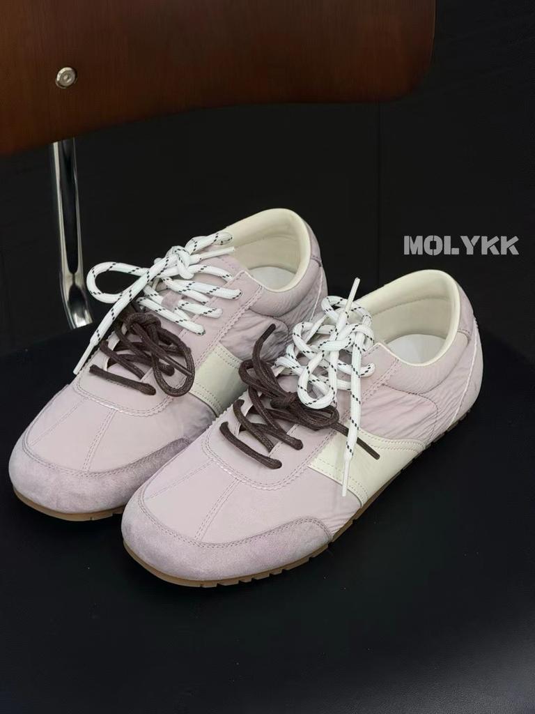 Jaro a léto miu style dámské trendy nové retro design smysl barevné sladění makaronové ležérní sportovní boty