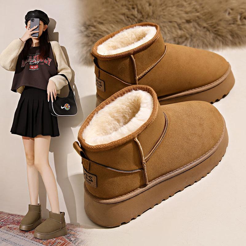 thick-soled snow boots women's winter velvet thickened Northeast cotton shoes 2025 new one-pedal and ankle bread cotton shoes