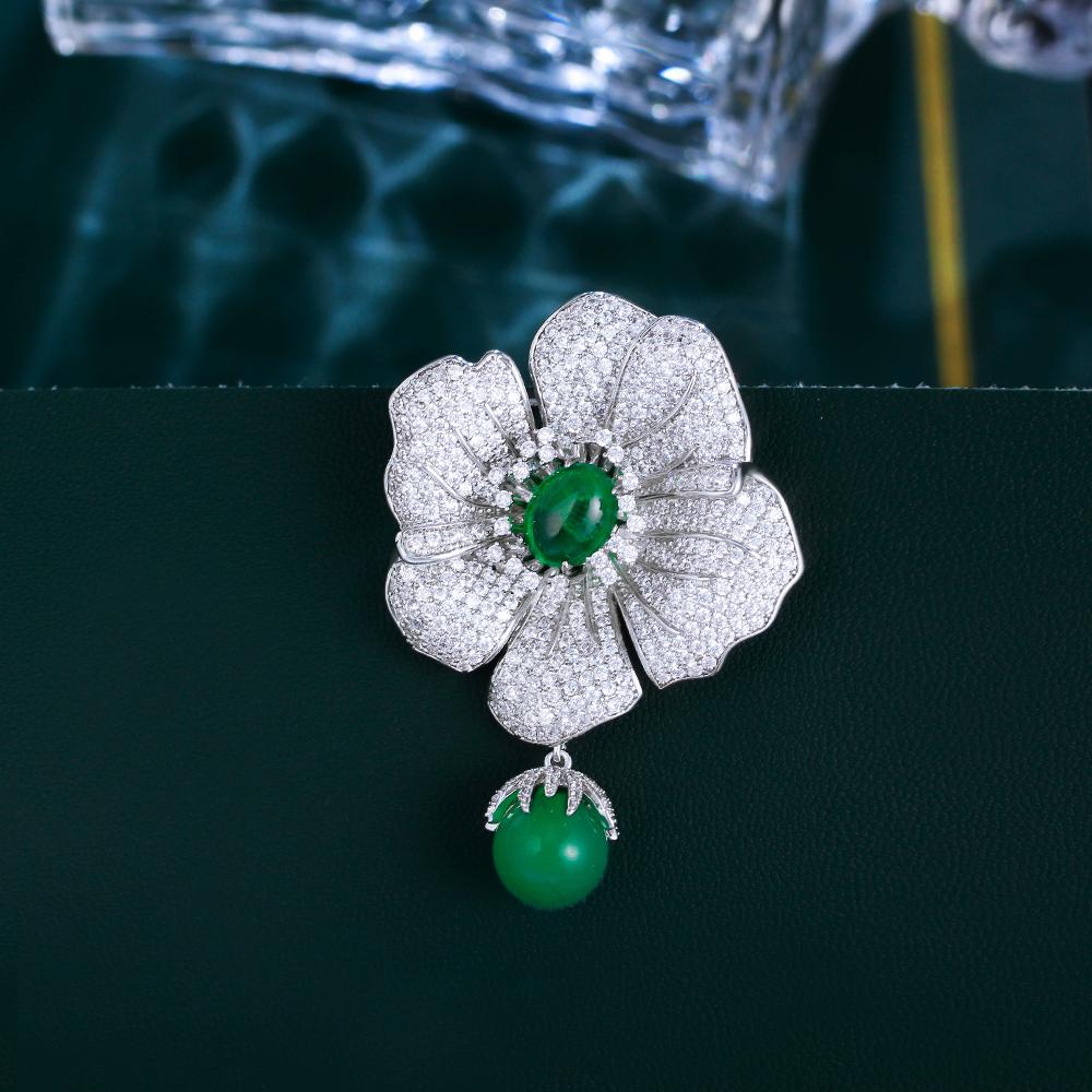 Fashion Jewelry Chic Cubic Zircon Big Flower Green and White Flower Brooch Pin for Women Luxury Dress Clossing Accessories