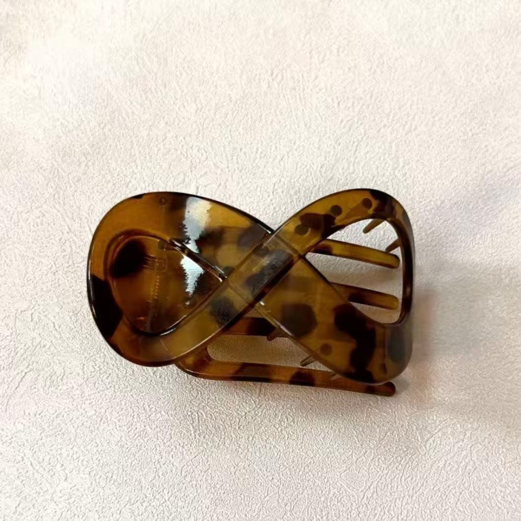 

Leopard Print Figure-Eight Hairpin Claw Clip - Frosted Polka Dot Updo Shark Clip