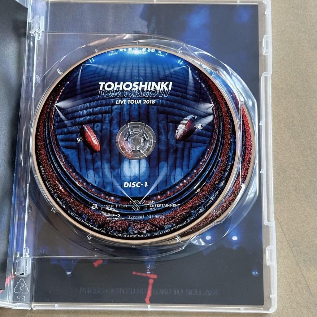 [USED] TVXQ TOMORROW 2018 Blu-ray 2-disc set + photo book