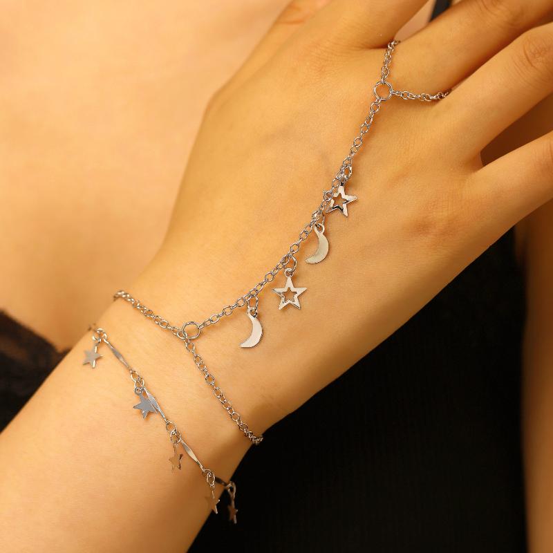 Big Crystal Gold Ring Bracelet for Women Hand Back Chain Jewelry Adjustable Wrist Chain for Prom or Wedding