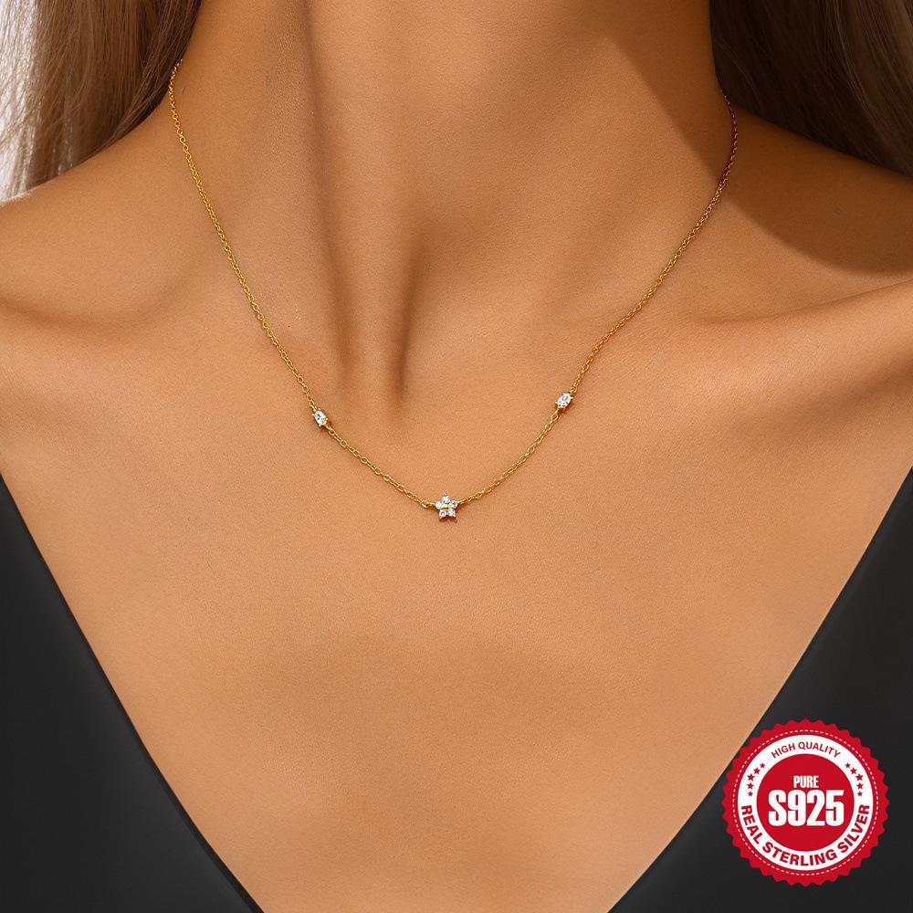 Light Luxury S925 Sterling Silver Simple Wind Exquisite Dazzling Five-Petaled Flower Star Elements Stacked Collarbone Chain Woman