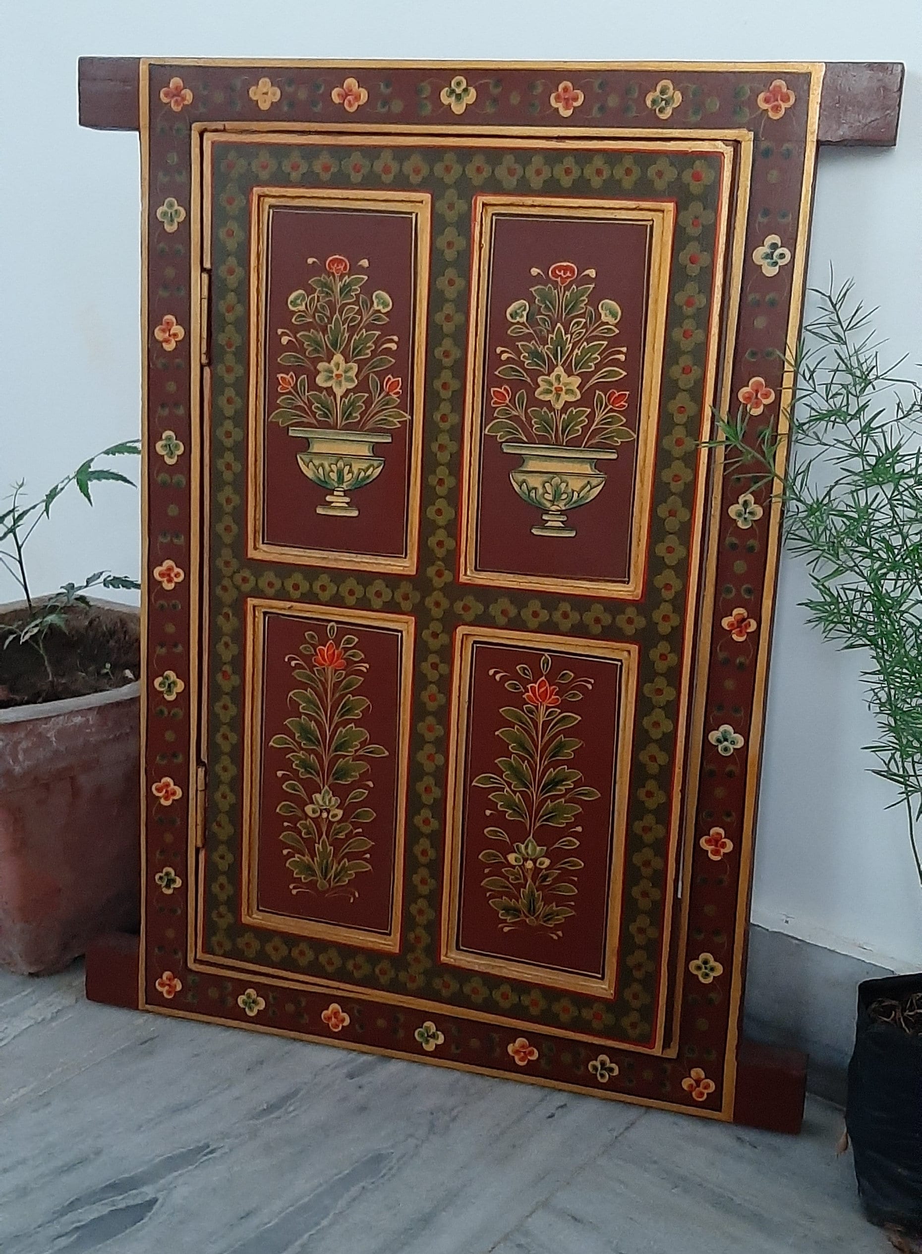 Handmade Painted Jharokha Window: Rajasthani Wall Decor разноцветный