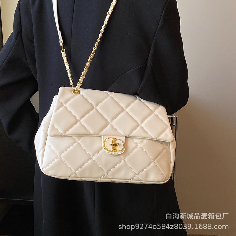 Niche Design Fashionable Diamond Chain Large Bag Women's 2025 New Temperament Women's Large-capacity Shoulder Messenger Bag
