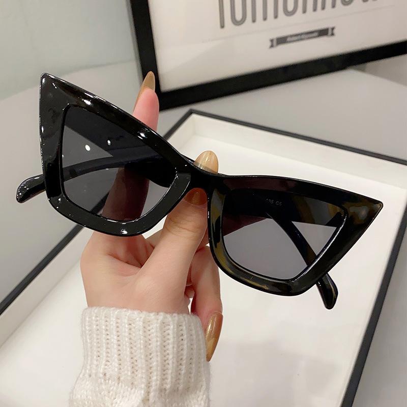Non-polarized Big Frame Vintage Cat Eye Sunglasses Women Men Luxury Brand Sun Glasses Eye Glasses Goggle Square Male Female Sunglasses