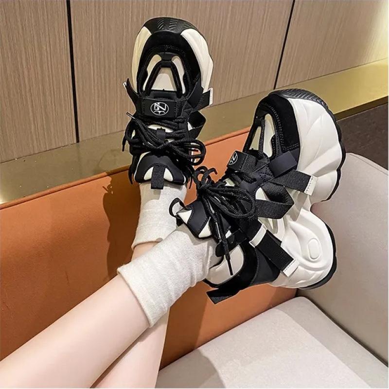 European goods have increased in height by 8cm, dad shoes and women's shoes 2025 autumn and winter new small versatile muffin shoes with super th