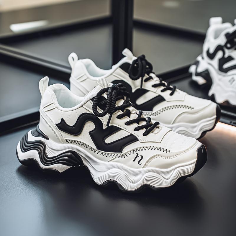 

Нова Мода Чоловічі Чотири Сезони Зручне Взуття на Товстій Підошві Студенти Хлопчики Трендові Кросівки для Бігу на М якій Підошві Дихаючі Повсякденні 39 чорний/білий