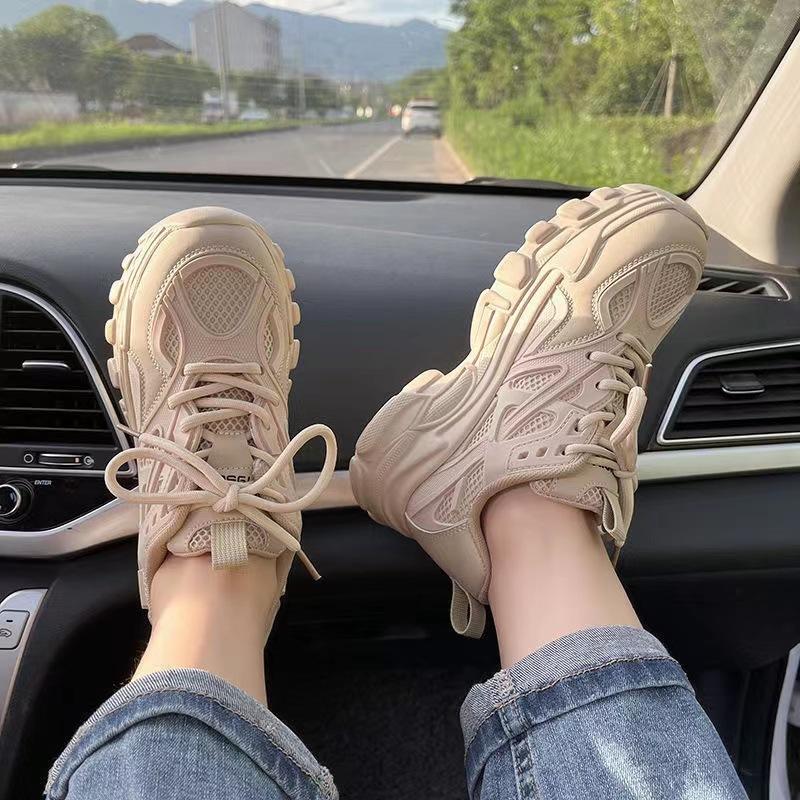 Mesh breathable thick-soled high-white shoes women's 2025 summer new casual dad shoes thick-soled muffin Korean version tide