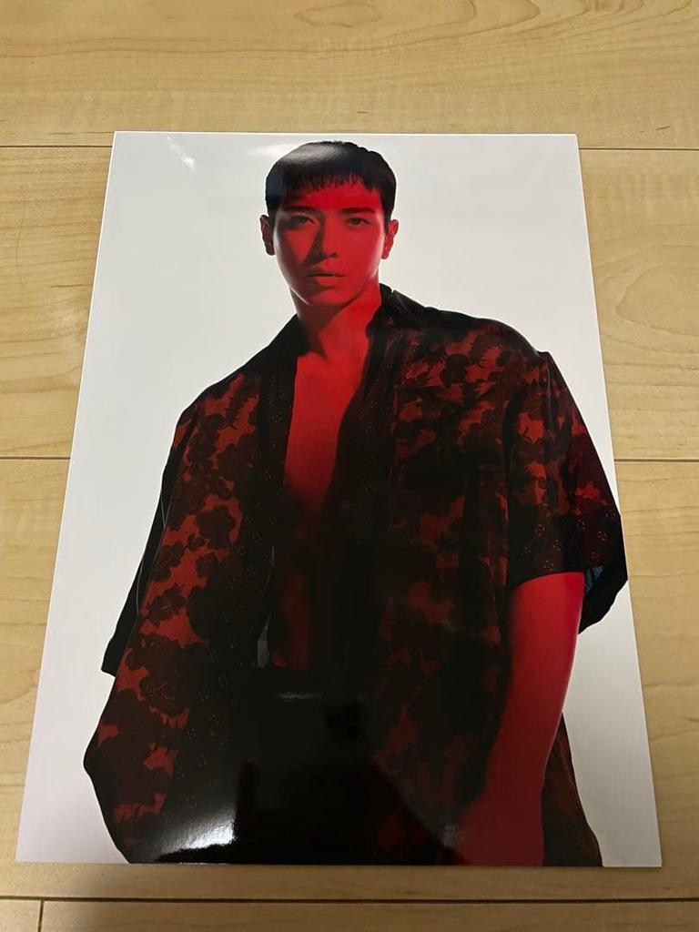 [USED] CNBLUE Yonghwa Photo Exhibition: 4 Colors Limited Edition Photos