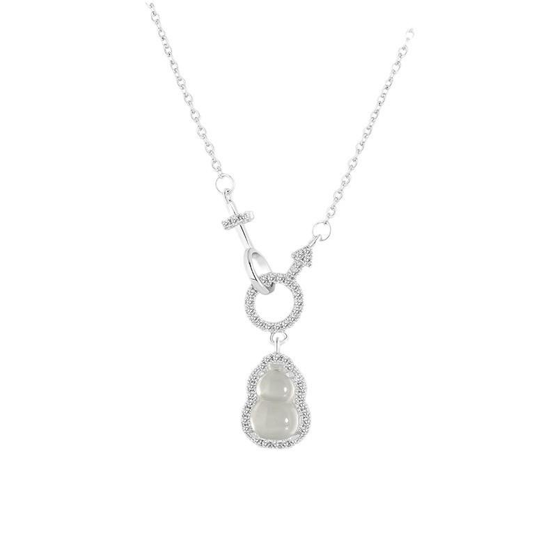 Retro Luxury Chinese Gourd Necklace: High-Design Clavicle Chain for Women