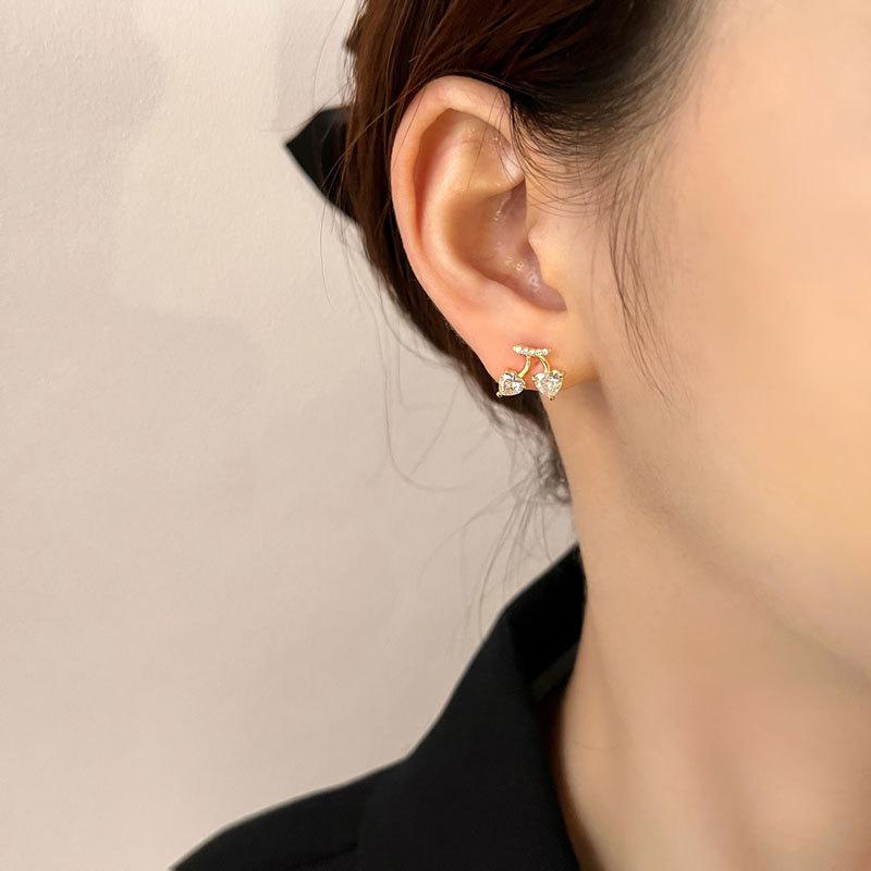 Cherry Earrings Small and Gentle Feng Fruit Earrings Cute Student Earrings New Year Style
