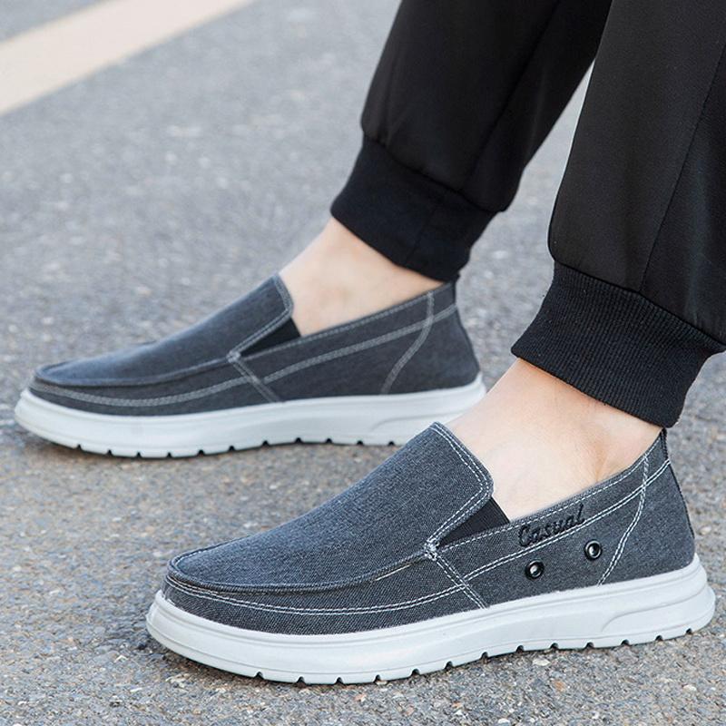 New Men Vulcanized Shoes Casual Lazy Men Shoes Comfortable Slip On Loafers Men Canvas Shoes Breathable Mens Summer Sneakers