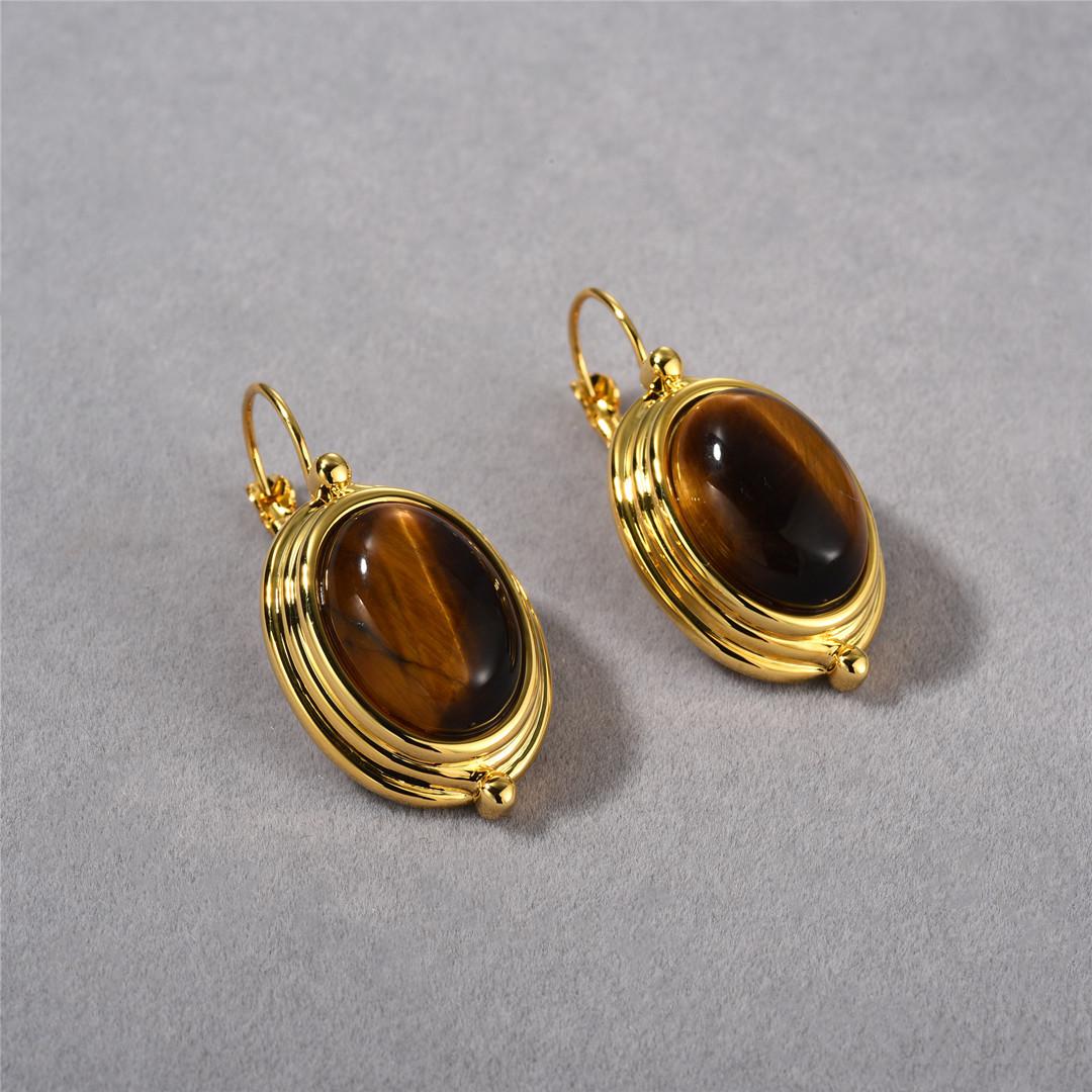 

Retro Circle Ridge Pattern Tiger S Eye Stone Ear Buckle Women S Light Luxury Niche Design Unique Personality Simple Temperament Earrings