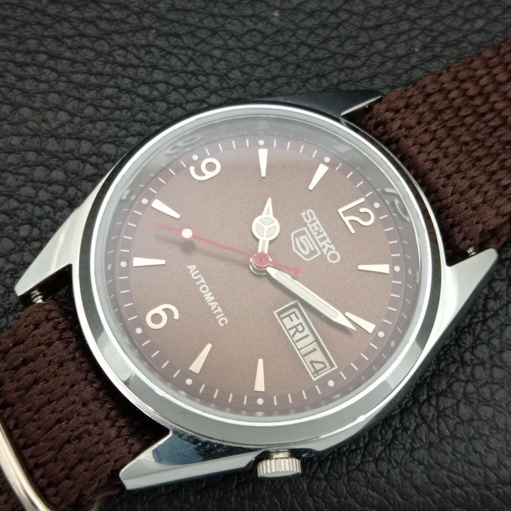 VINTAGE REFURBISHED SEIKO 5 AUTOMATIC JAPAN MENS BROWN DIAL WATCH a445850-1